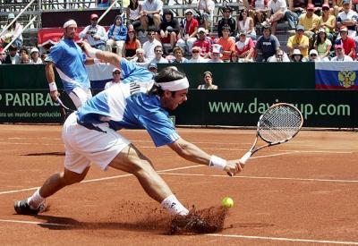 NO BAST&Oacute; CON PONER EL PECHO